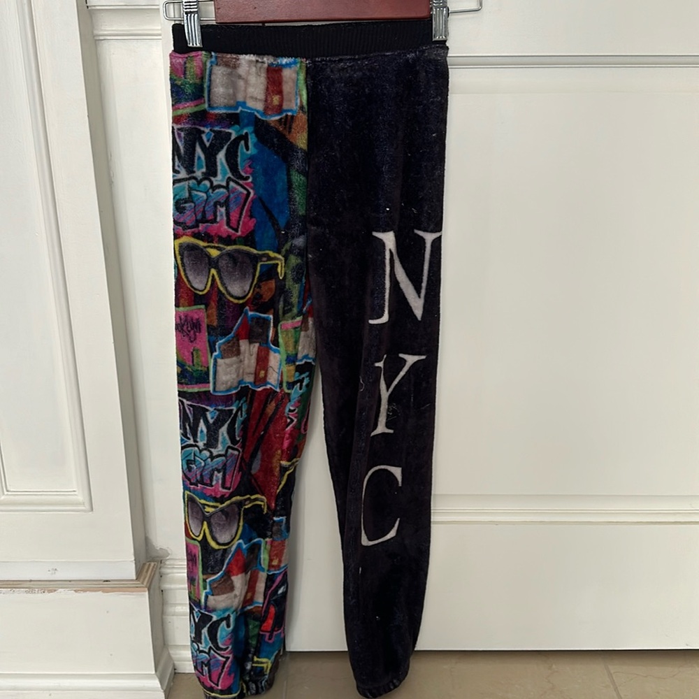 Girl’s NYC themed fuzzy pj pants